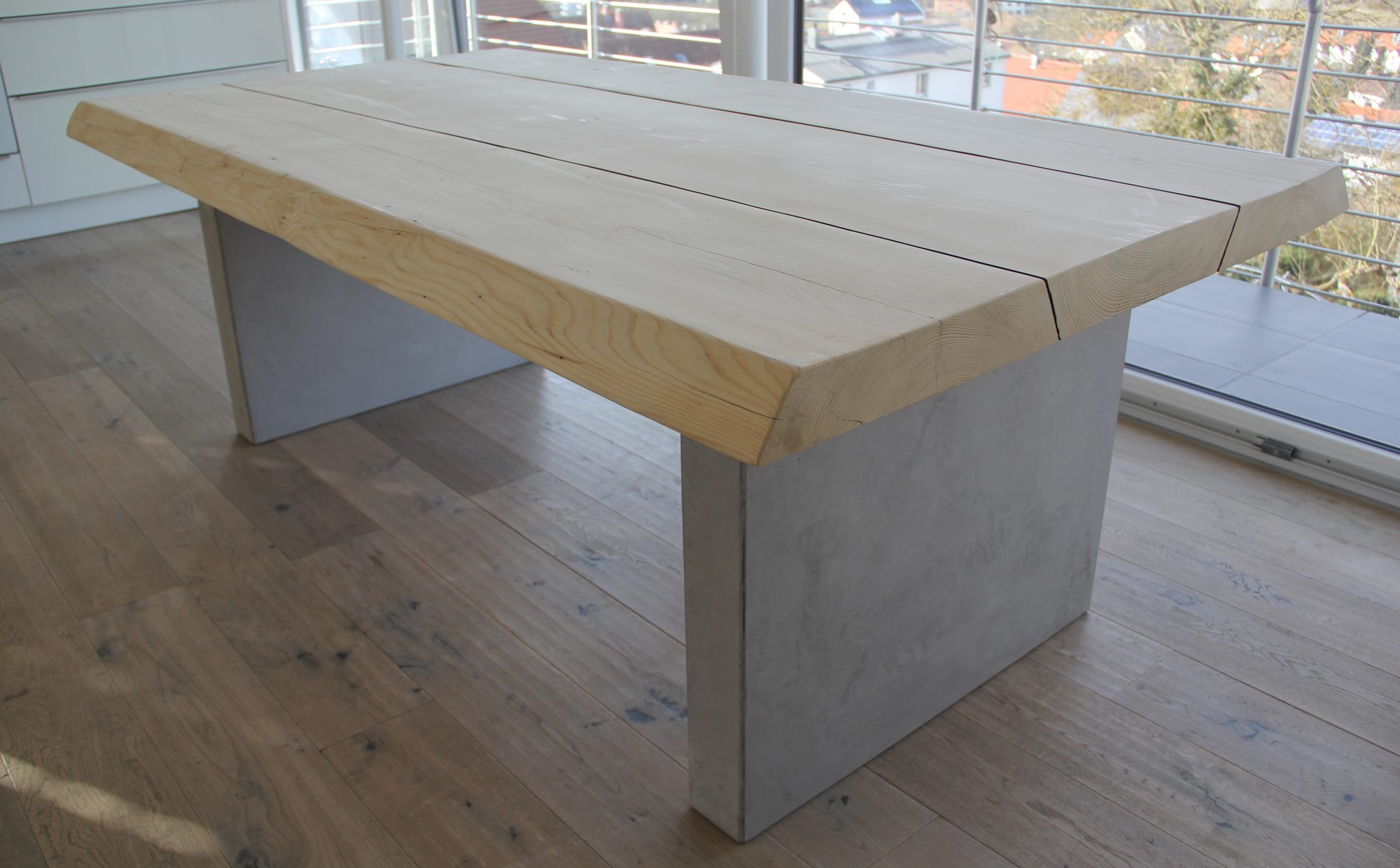 mainTisch-Beton-Tisch-Betontisch-massTisch-Schreibtisch-Esstisch-Kiefer Holz 1